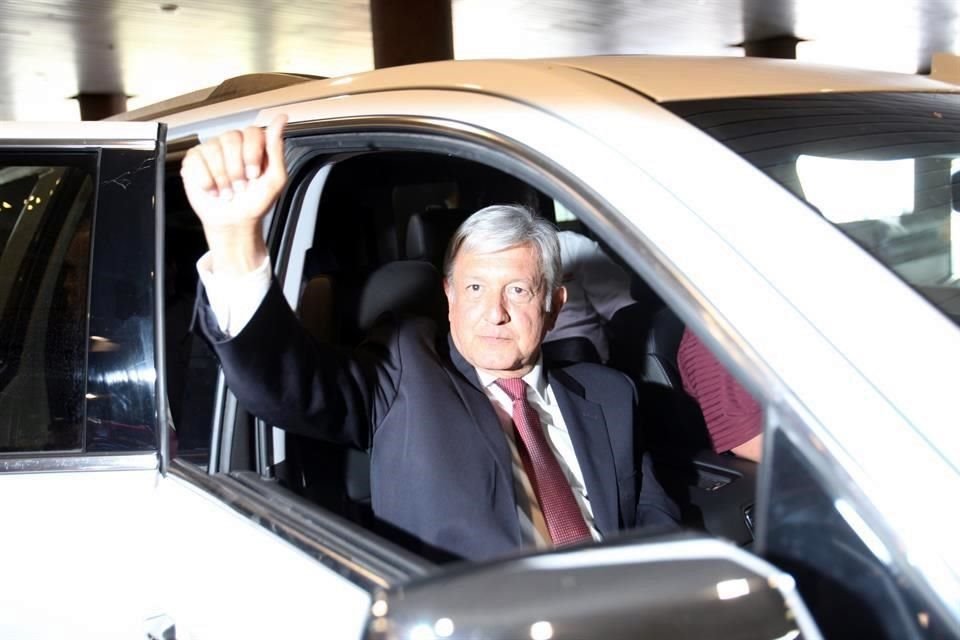 López Obrador consideró que algunos empresarios se han mal acostumbrado a sentirse dueños del País.