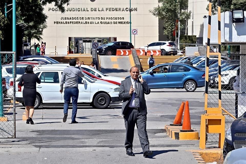 Francisco Javier Báez Álvarez, ex director de Programación y Presupuesto de la Sedatu, acudió ayer a una audiencia al Reclusorio Norte.