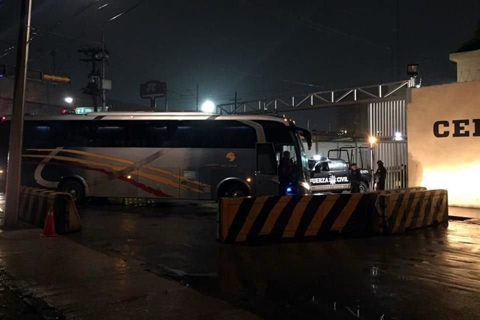 En total fueron utilizados 19 autobuses para el traslado.