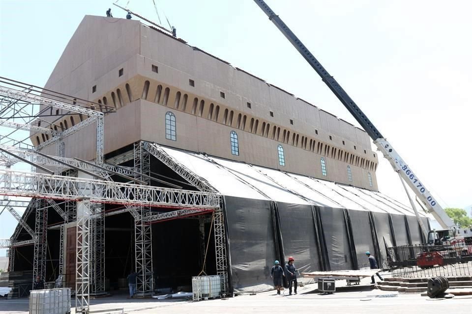 Este Domingo de Ramos abrirá sus puertas en la Explanada de los Héroes la réplica de la monumental Capilla Sixtina, obra del renacentista Miguel Ángel Buonarroti.