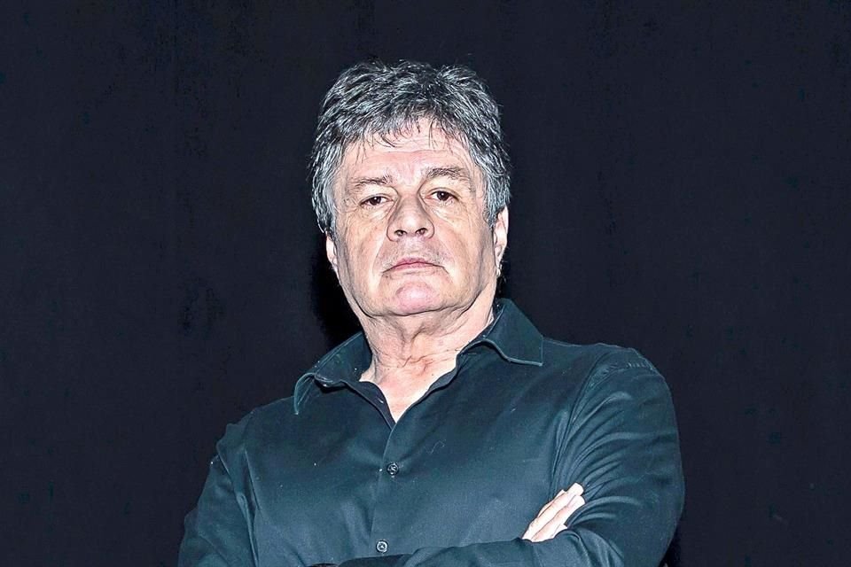 Camacho encarnaba a 	 Alejandro Larios Creel.