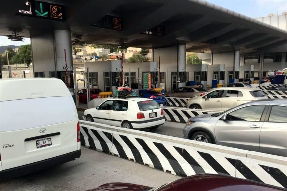 Fuentes gubernamentales dijeron que los grupos de manifestantes han bajado de intensidad la toma de las tres casetas por la pandemia del Covid-19.