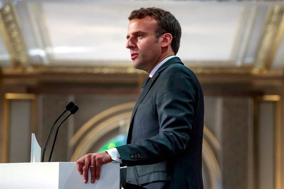 El Presidente Emmanuel Macron presentó un proyecto de ley que tiene como objetivo acelerar la reconstrucción de Notre Dame.