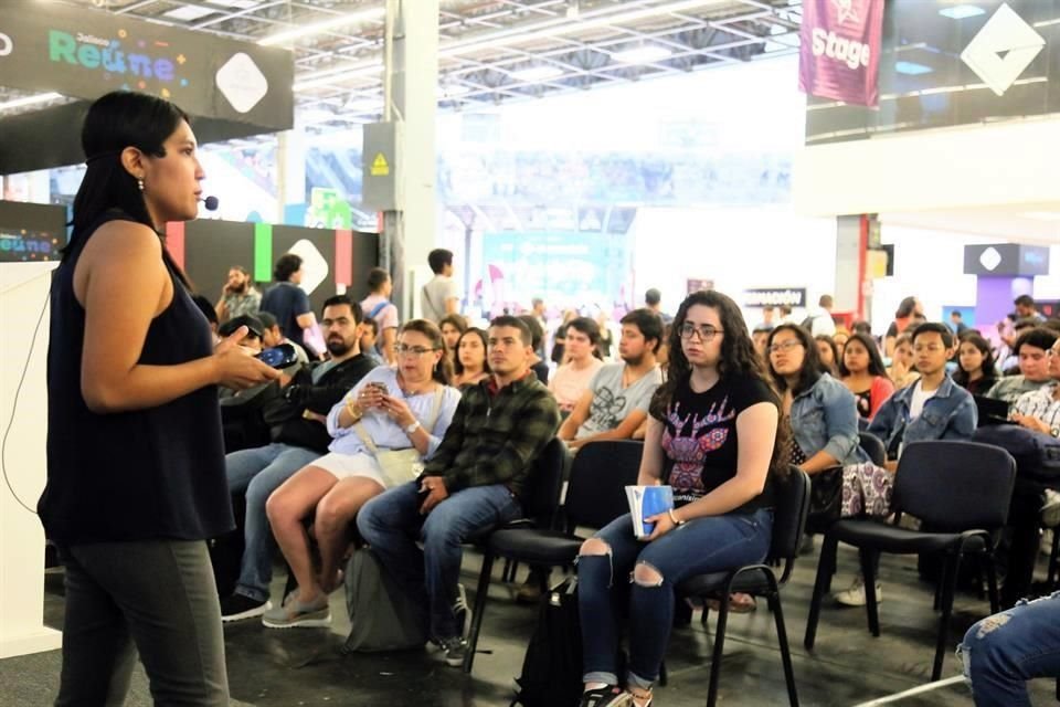 Wendy Domínguez, coordinadora de Inroads México en la región Occidente, dio tips a asistentes de Talent Land.