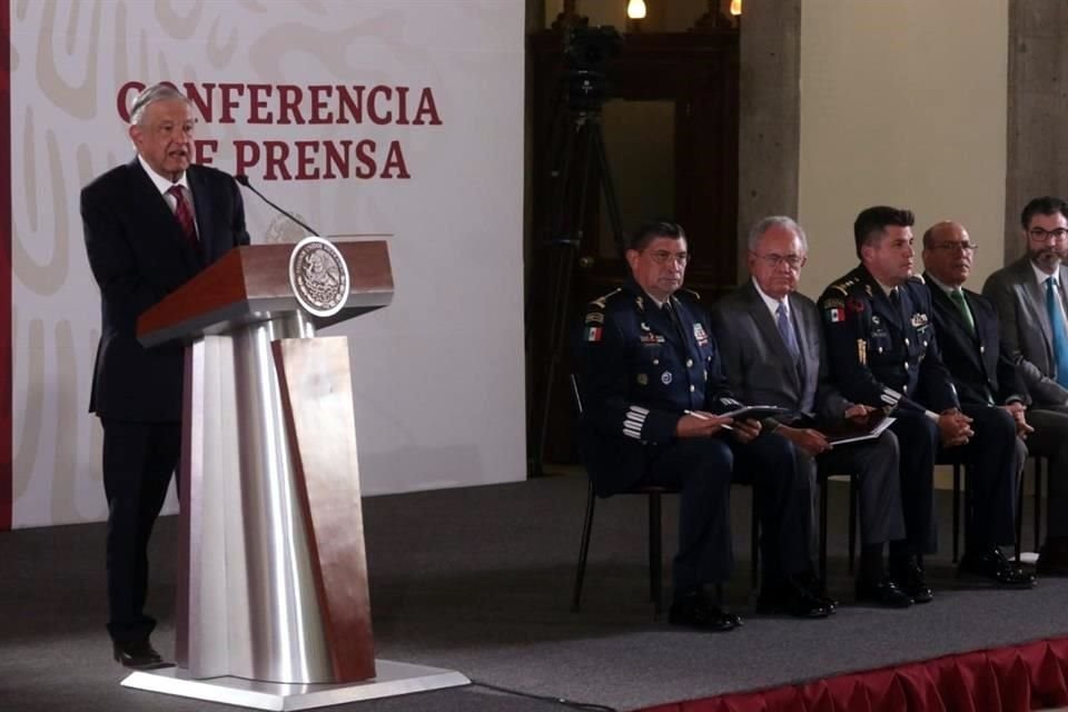 El Presidente habló sobre el proyecto del Aeropuerto de Santa Lucía en su conferencia matutina.