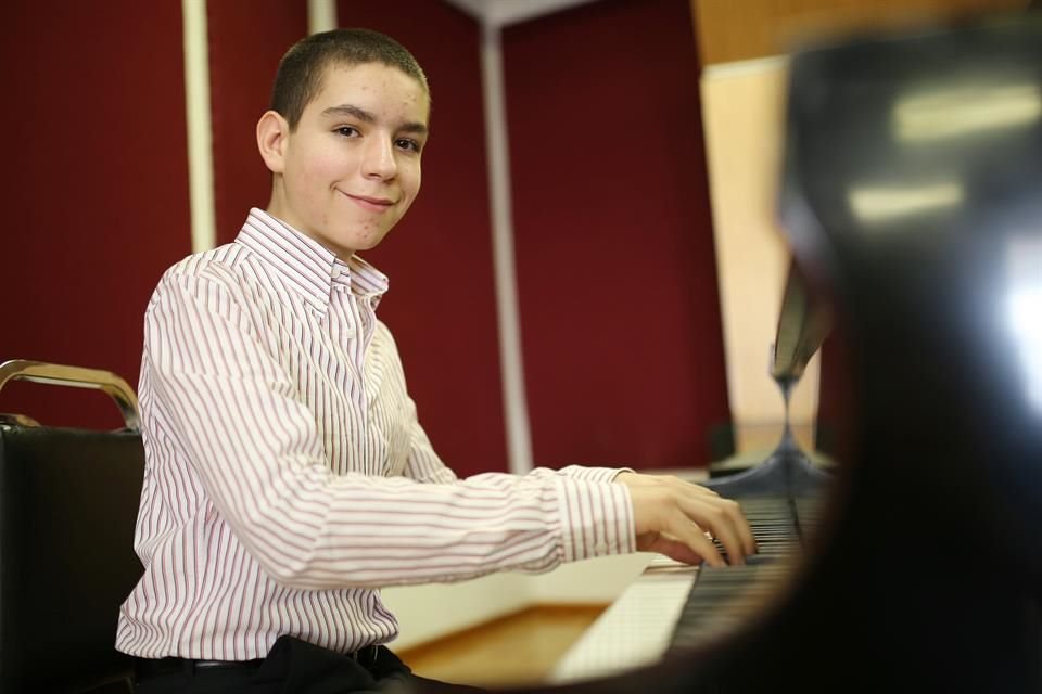 El pianista Sergio Vargas, de 13 años, se presenta hoy en Parnassós.