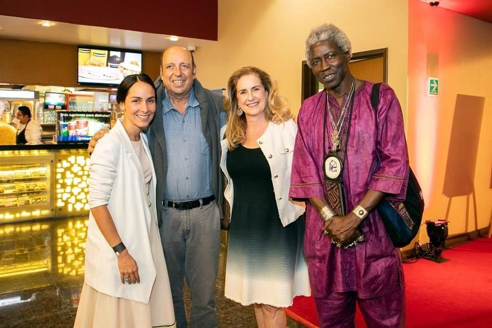 Tatiana Peralta, Pedro Diego Alvarado, Paloma Porraz y Ery Cámara