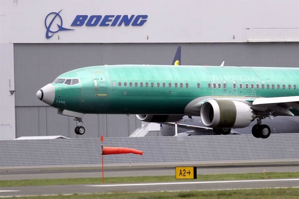 Boeing dijo que sólo descubrió una vez que comenzaron las entregas del 737 MAX en el 2017 que la llamada alerta de Desacuerdo AOA era opcional, pero agregó que no eran datos críticos de seguridad.