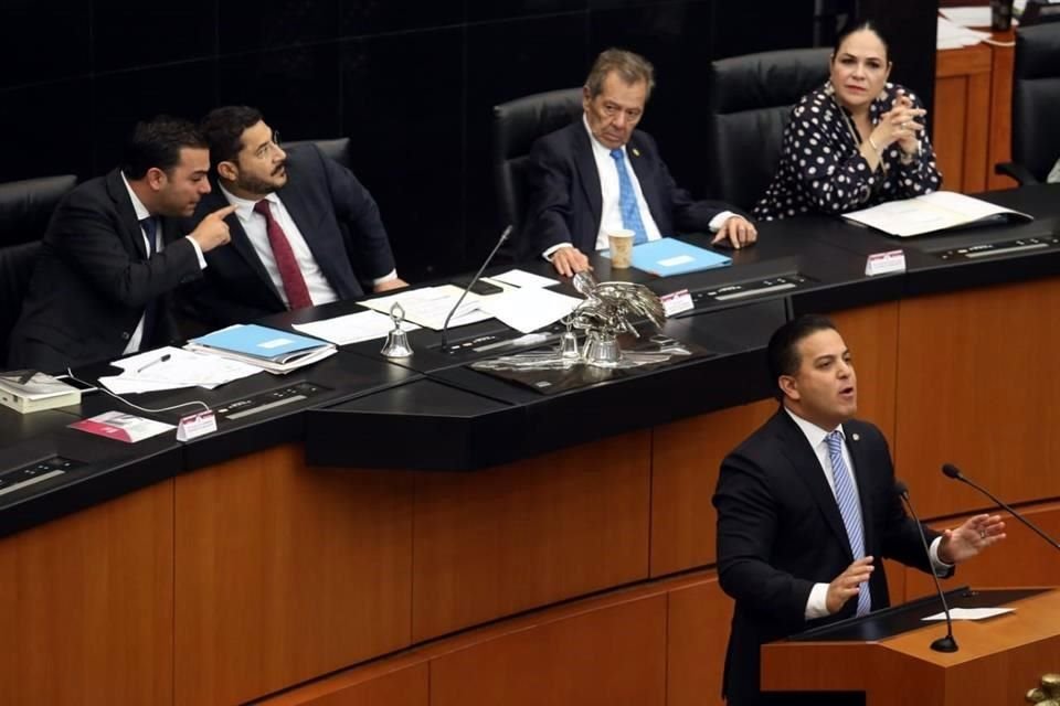 El panista Zepeda durante su intervención en la sesión de la Comisión Permanente.