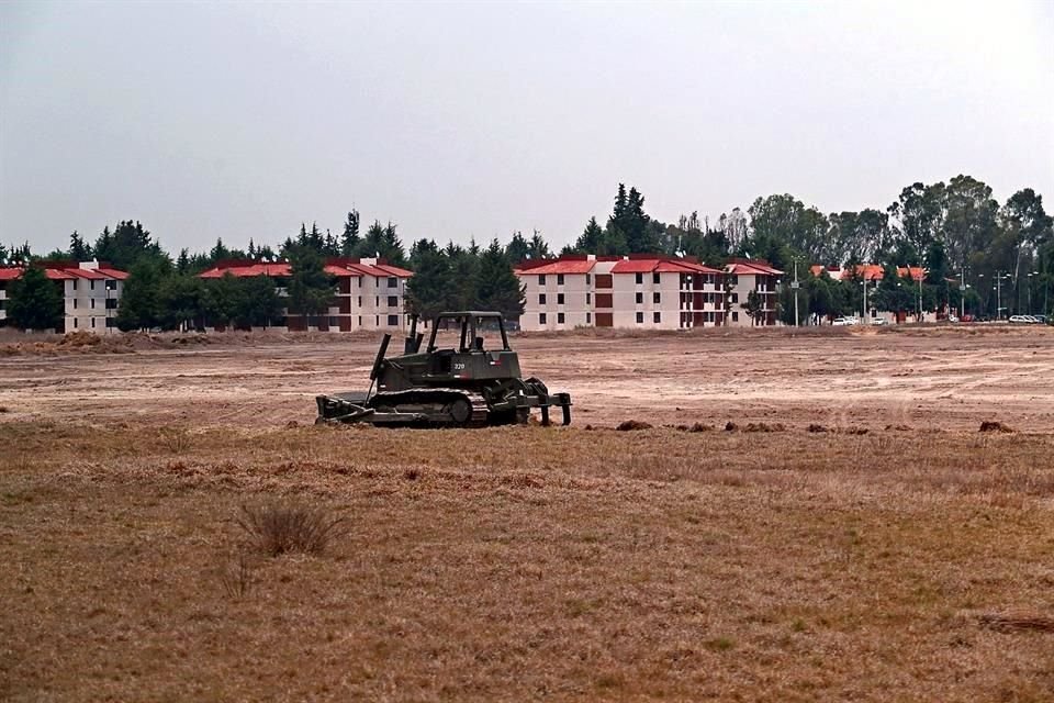 La compra de estos terrenos es estratégica para operar las áreas de amortiguamiento acústico y de seguridad del nuevo Aeropuerto en Santa Lucía.