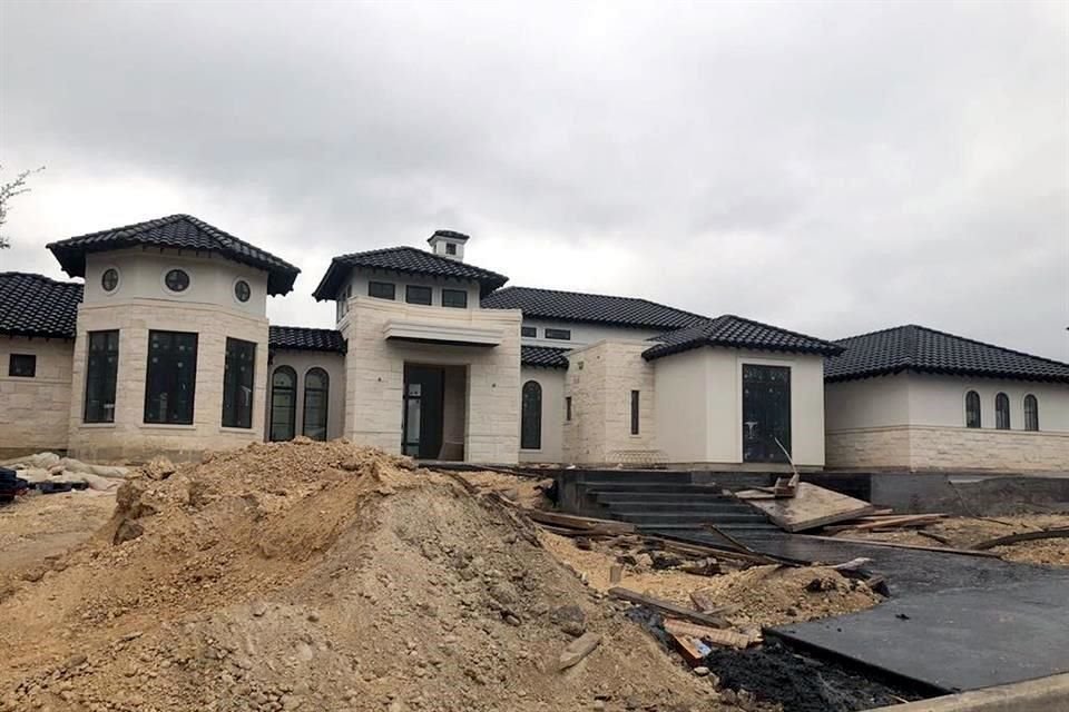 Las casas van avanzadas en su construcción.