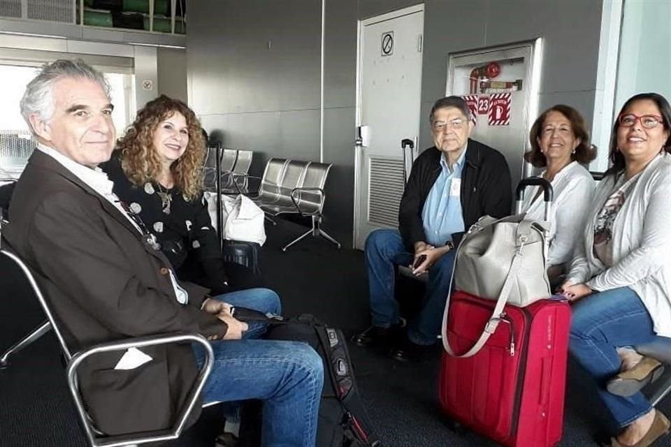 Sergio Ramírez, presidente del Festival, Gioconda Belli, escritora y miembro del Consejo consultivo del mismo, junto con otros miembros del equipo partieron el sábado a San José, Costa Rica.