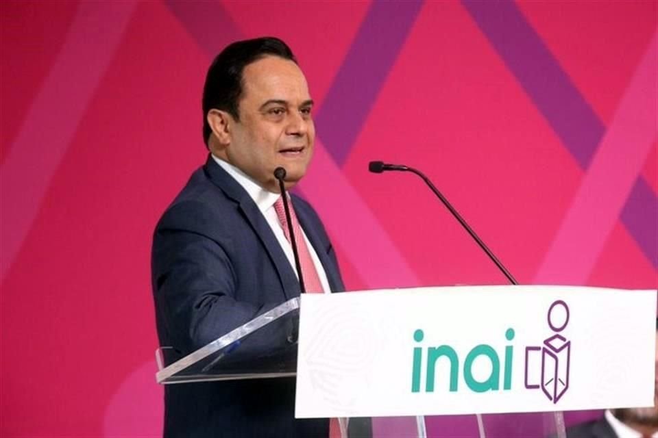 Acuña fue entrevistado en la sede del INAI, tras la inauguración de un seminario.