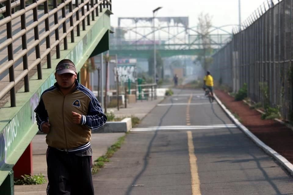 También, en Avenida Central y Río de los Remedios, capitalinos se han ejercitado.