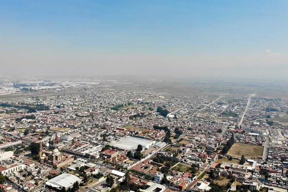 Pese a la contingencia; habitantes de Metepec, Toluca y San Mateo Atenco realizaron quema de cuetes por festejos religiosos.