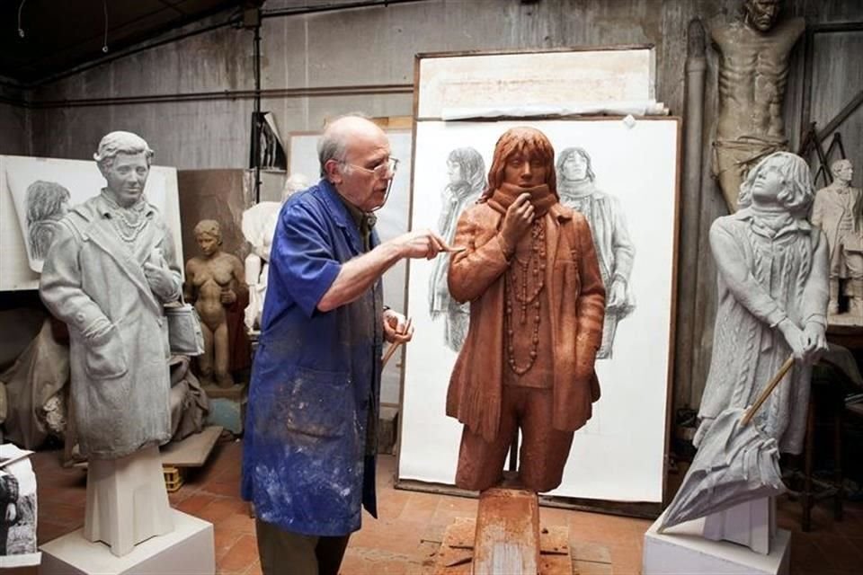 López Hernández fue premio Nacional de las Artes Plásticas en Escultura 1982 y formó parte del grupo de los realistas madrileños, al lado de Antonio López, Isabel Quintanilla o María Moreno.