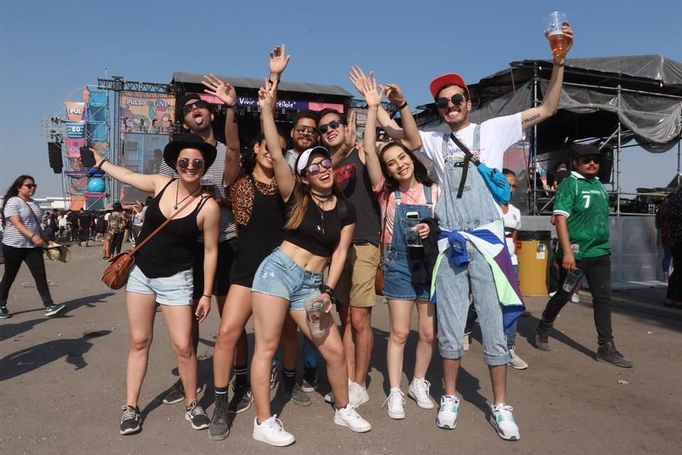 La onda fuerte de calor no hizo que los presentes dejaran de divertirse en el Festival Pulso GNP.