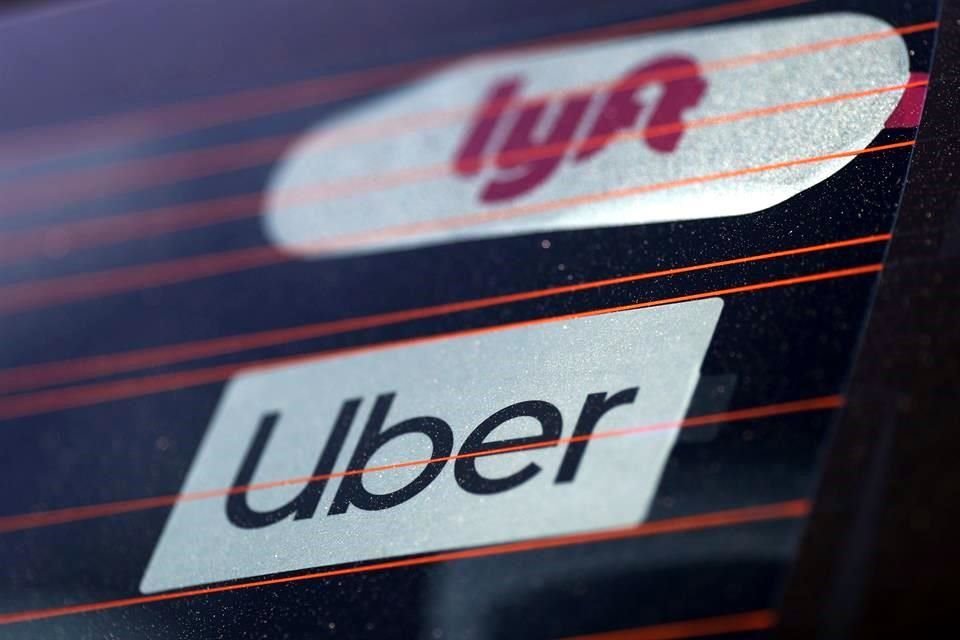 En conjunto, Uber y Lyft atrajeron 20% menos pasajeros y registraron 35% menos viajes en el primer trimestre que tres años antes, reporta YipitData. 