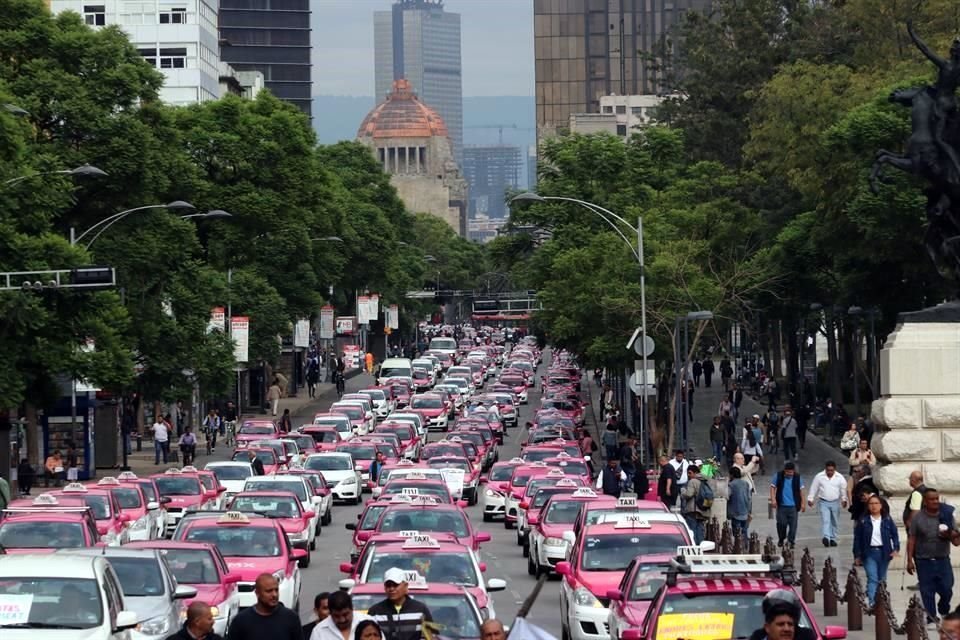 Sin informar sus rutas, taxistas se movilizarán desde las 5 de la mañana de este lunes por varios puntos de la CDMX, en rechazo a operativos y apps.