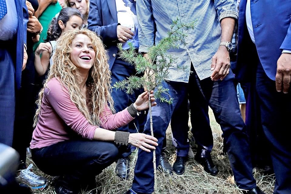 Shakira y Pies Descalzos siembran conciencia ecológica.