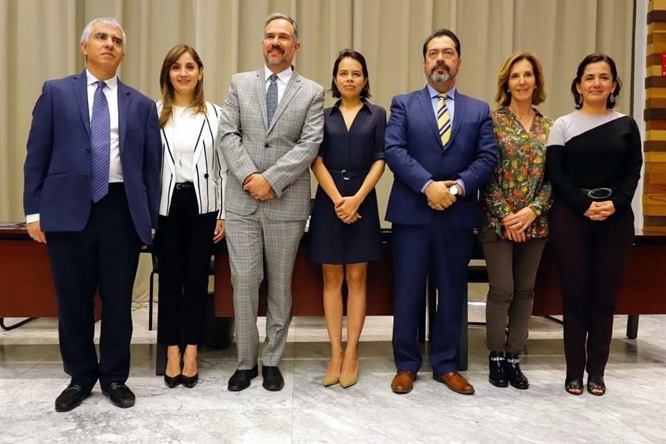 Alatorre, quien también fue presidente del Comité de Participación Social de Jalisco, fue elegido para un periodo de cinco años y ocupará el lugar de Mariclaire Acosta.