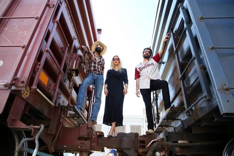 Pliego Villarreal, Marcela Recio  y Rodrigo Zuñiga