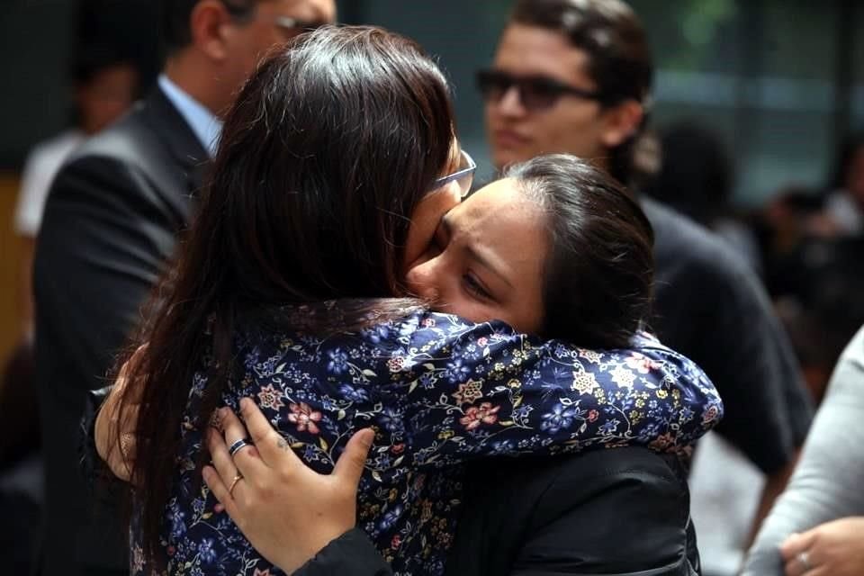 Familiares, amigos y maestros asistieron a la ceremonia.