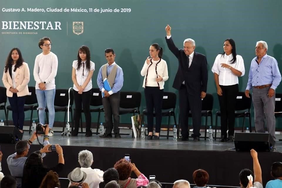 El Presidente AMLO encabezó un evento de programas sociales en la Alcaldía de Gustavo A. Madero.