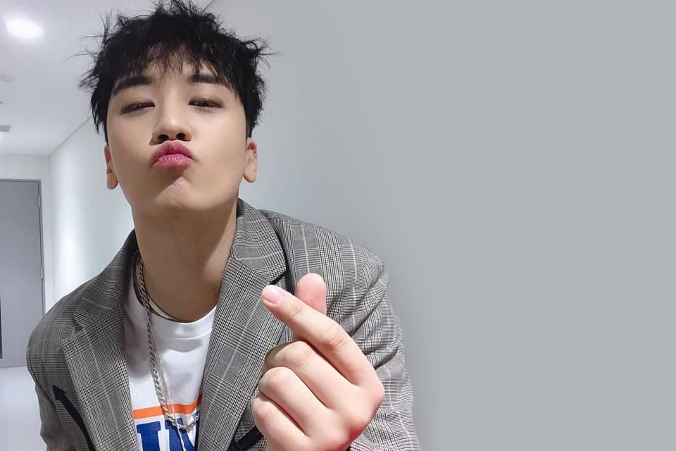El cantante Seungri enfrenta cargos por varios delitos sexuales en Corea del Sur.