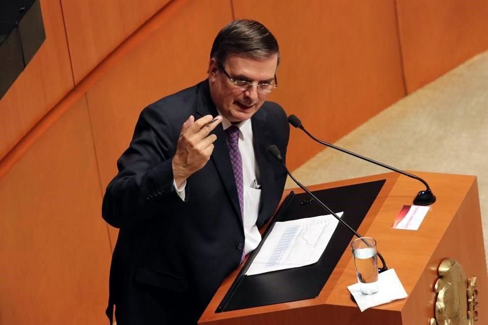 Durante la comparecencia en la comisión Permanente del Senado de la República