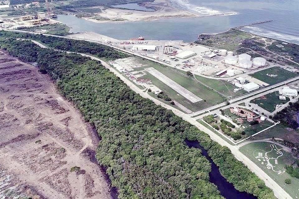 Según el Gobierno federal, el proyecto en Paraíso, Tabasco, tendrá un costo total de 8 mil millones de dólares.