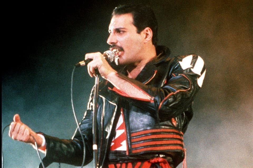 Mercury grabó originalmente la canción en 1986.