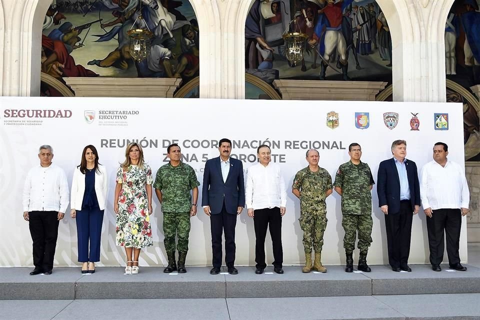 En conferencia de prensa, Durazo agradeció a los gobernadores presentes por el apoyo a la iniciativa de crear la Guardia Nacional.