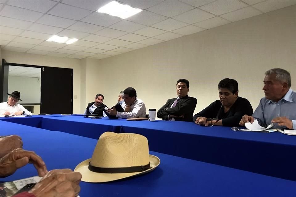 Reunión de vecinos con autoridades por parque de Planta de Asfalto