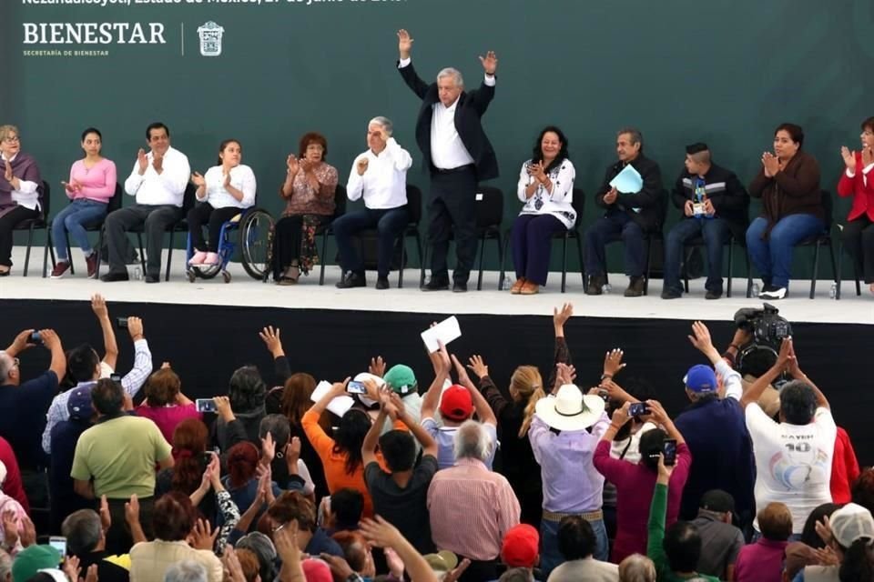 El Presidente AMLO en un evento en Nezahualcóyotl, Edomex.