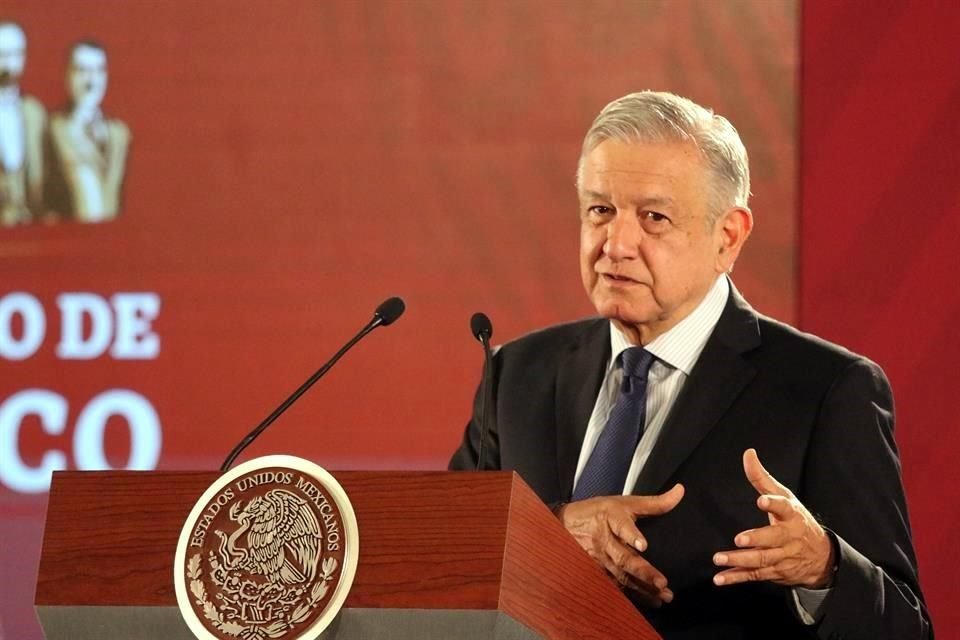 López Obrador en su encuentro con medios en Palacio Nacional.