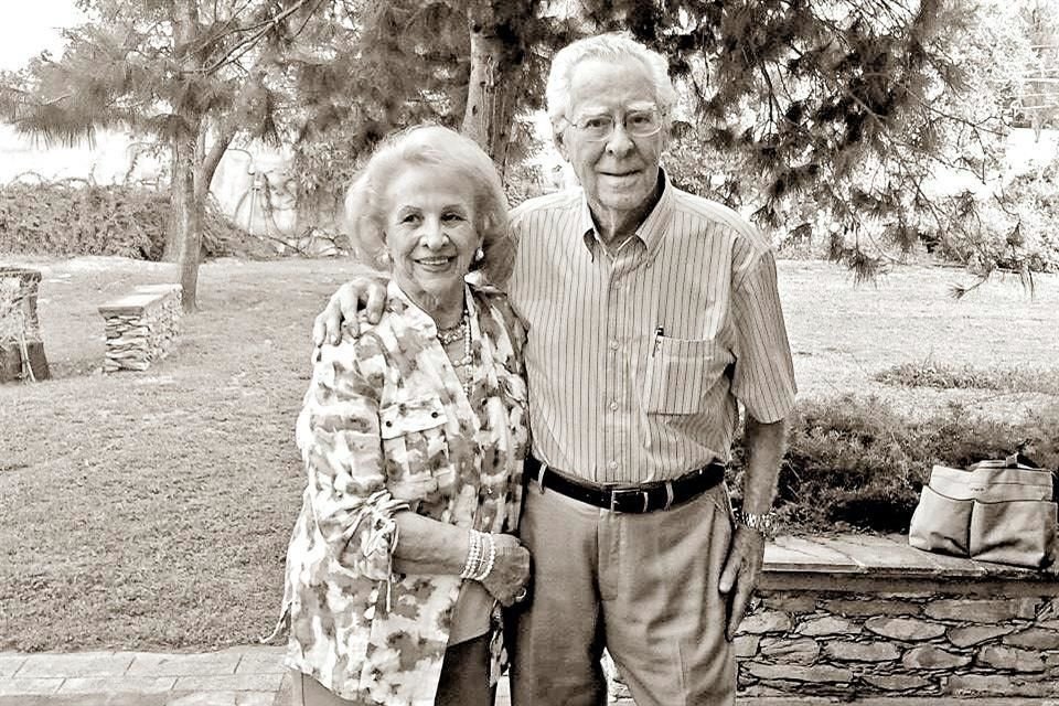 Irma González de De la Garza y Lázaro de la Garza González