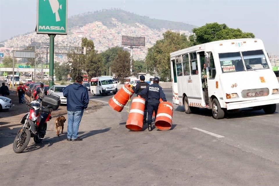 El cierre es a la altura de su base en San Juanico.