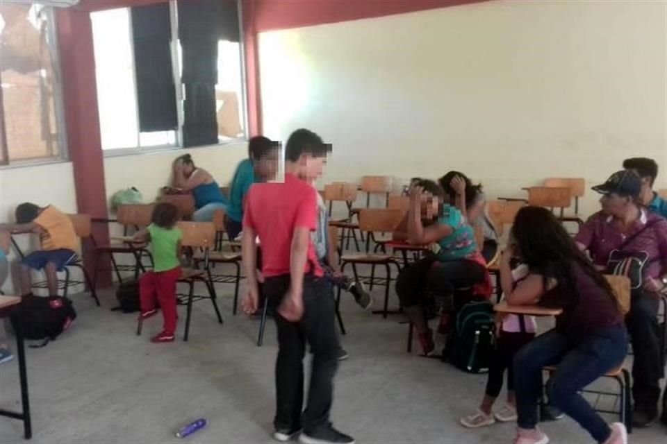 Veintiún centroamericanos fueron encontrados dentro de una casa en la Colonia El Vergel, en SLP.