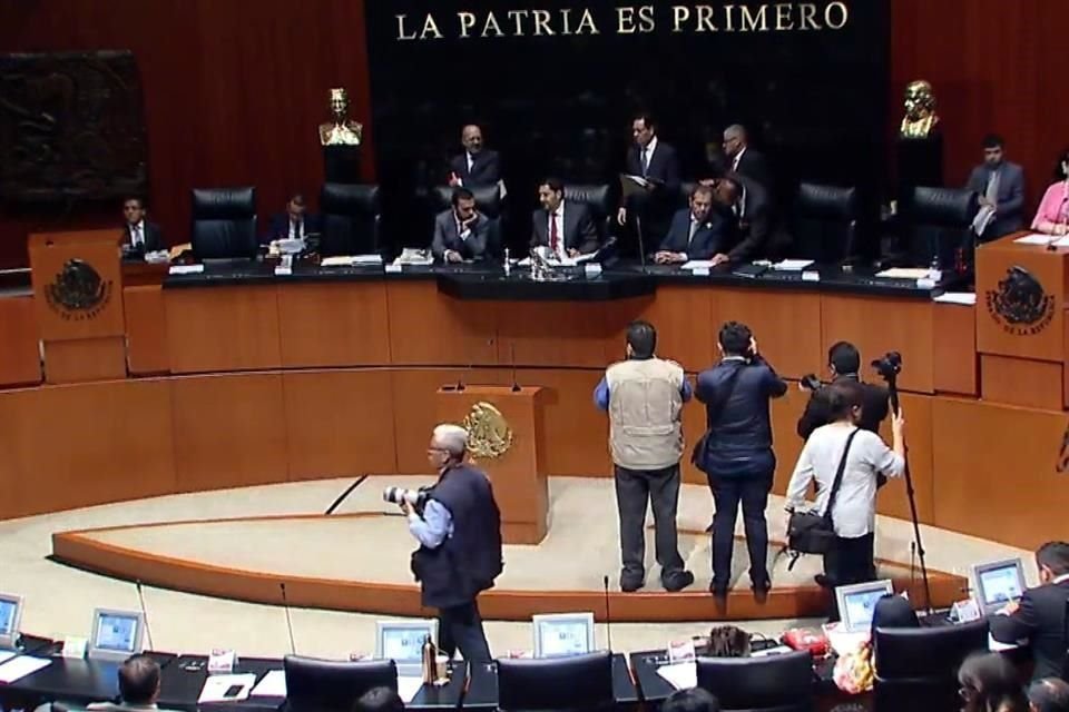 En la Comisión Permanente discuten un periodo extraordinario para ratificar a Arturo Herrera.