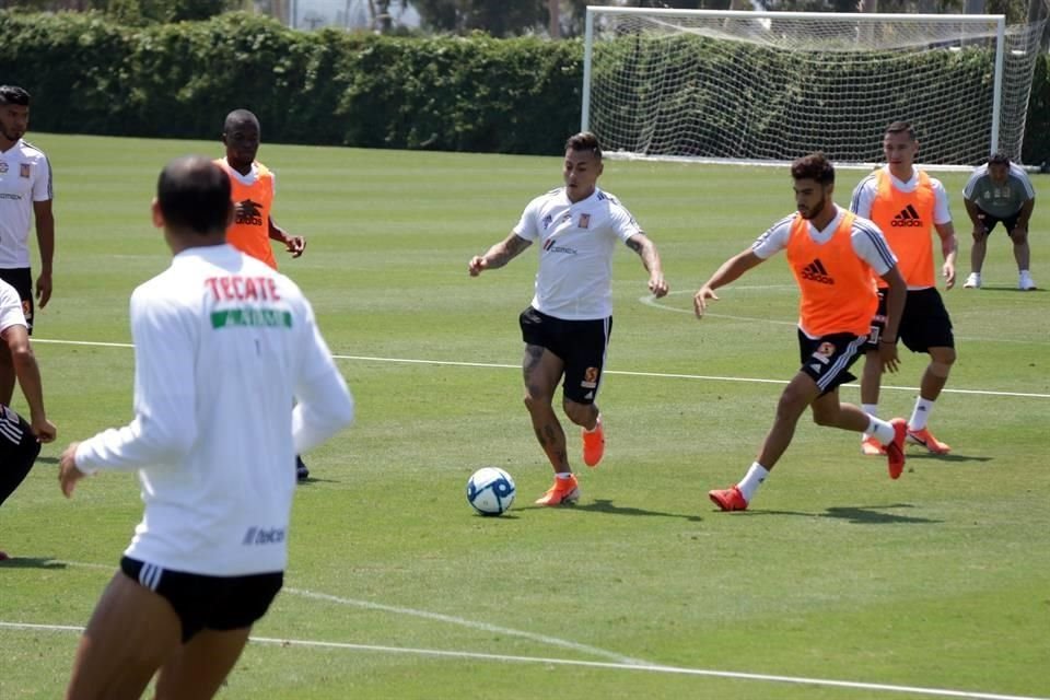 Los Tigres entrenaron este sábado de cara al duelo de mañana ante el América.