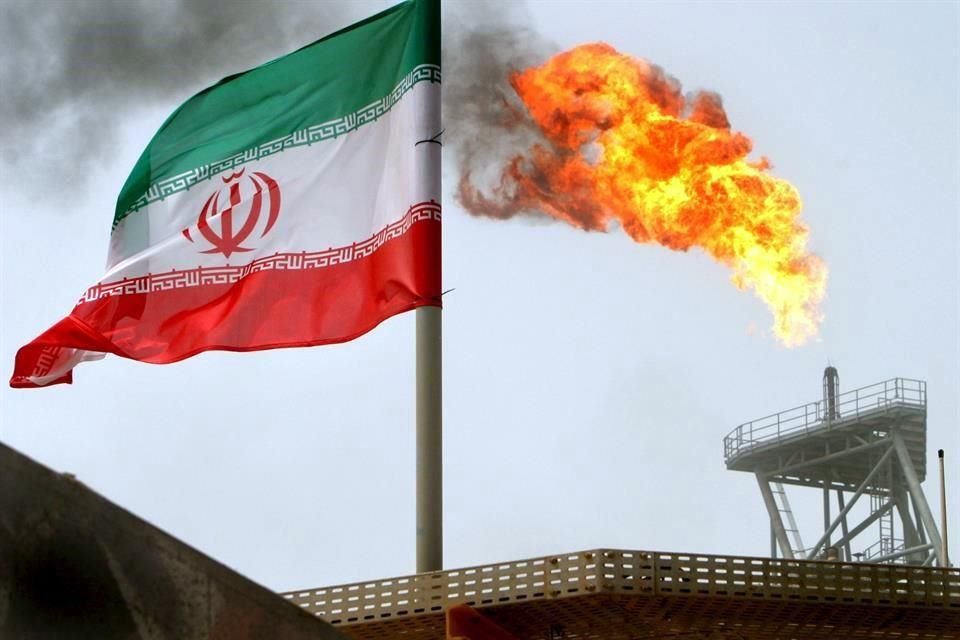 Las tensiones están escalando en un momento en que Estados Unidos busca cortar las exportaciones petroleras de Irán.