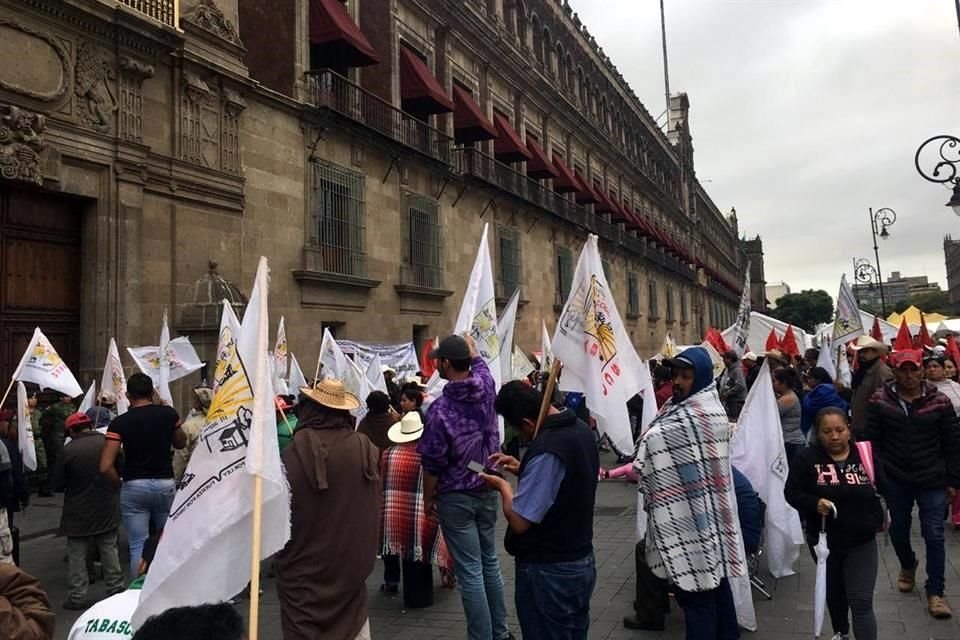 Los inconformes prevén concluir hoy su jornada de protesta.