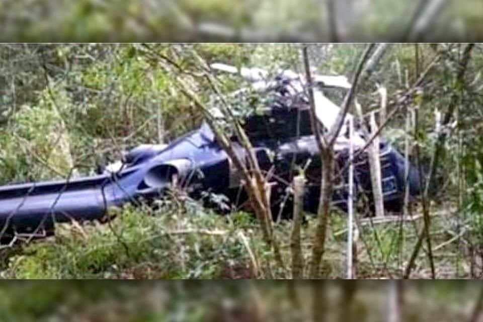 Gobernador de Michoacán confirmó muerte de titular de SSP estatal, José Martín Godoy, y director de Seguro Popular local en accidente aéreo.