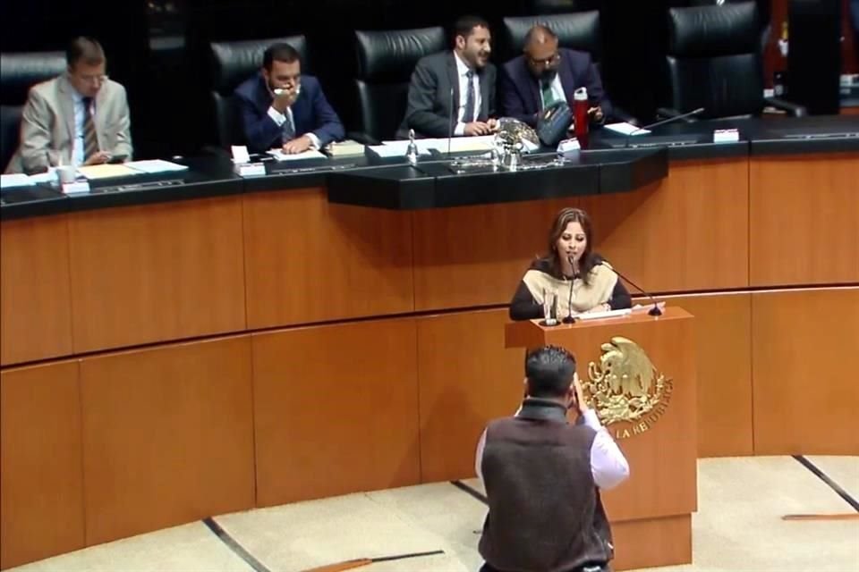 La senadora Lucía Meza dijo que está en contra de la reforma en Baja California.