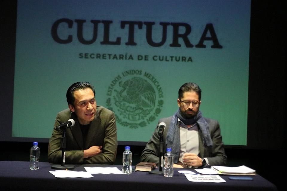Marx Arriaga, director de la Dirección General de Bibliotecas, y José Mariano Leyva, director de la Biblioteca México, presentaron el programa nacional.