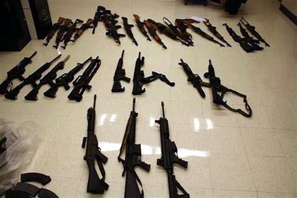 La Cancillería aseveró que casi la mitad de las armas traficadas de Estados Unidos y confiscadas en México son rifles y pistolas semiautomáticas como AK-47, AR-15 y sus variantes.