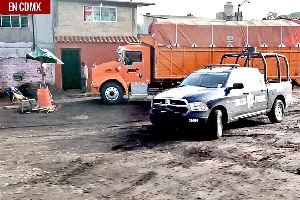 En las afueras de la CDMX es común ver patrullas de la PF estacionadas afuera de centros de huachicoleo que no intervienen.