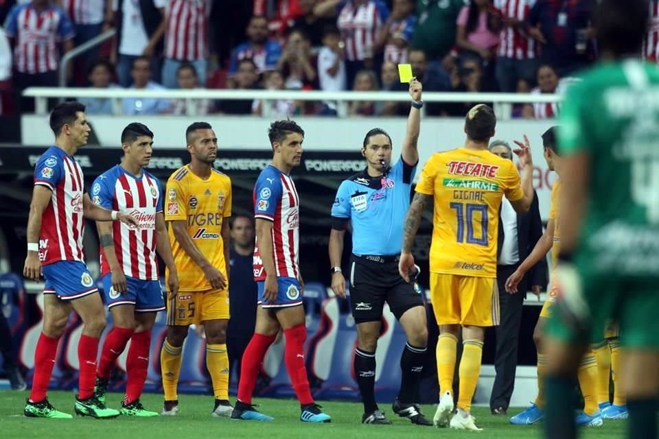 Tomás Boy tuvo un altercado con André-Pierre Gignac.