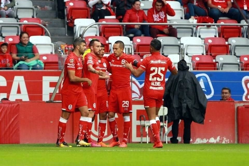 Los Diablos Rojos se vieron beneficiados por un autogol y sumaron tres puntos en la Copa MX.